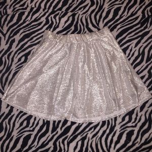 26 waist skater skirt lined silver crinkle